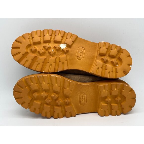 G.H. Bass Womens Size 6M Hairy Suede Lug Sole Moc Toe Shoes In Tan - Picture 8 of 12